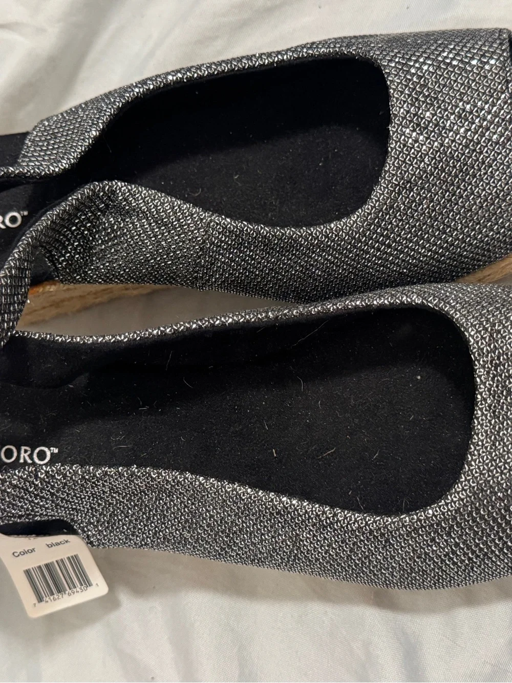 Lanesboro women size 8.5 shiny black fabric man made material wedged rope sandal